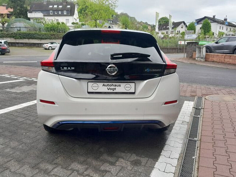 Nissan Leaf Tekna°PROPILOT°BOSE°NAVI°360°KAMERA°LEDER°