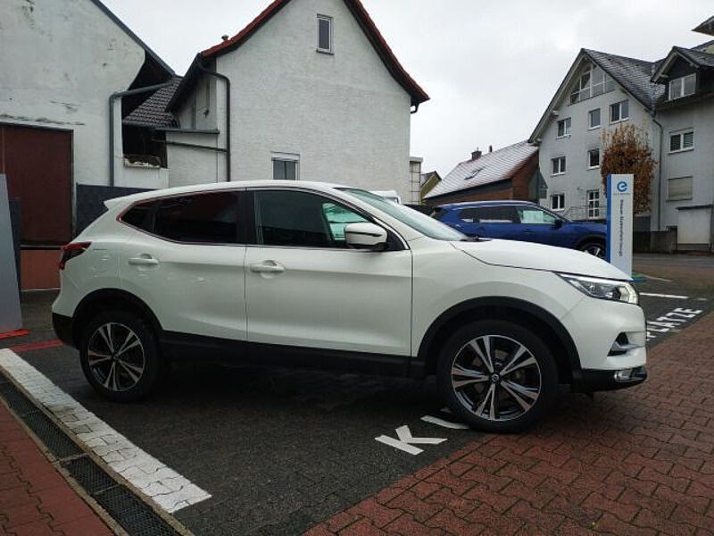 Nissan Qashqai N-Connecta°LED°NAVI°360°KAM°AHKabnhehmba