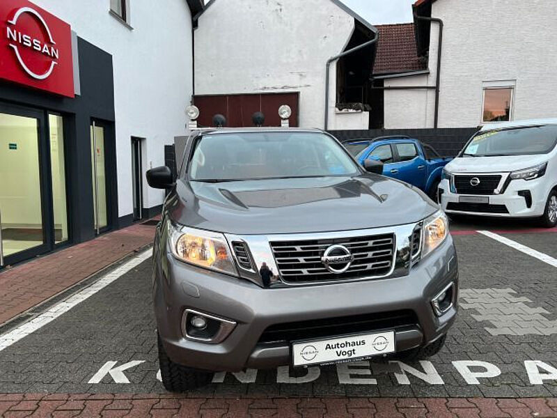 Nissan Navara NP300 Double Cab 4x4°AUTM°AHK°SITZH°KAMER