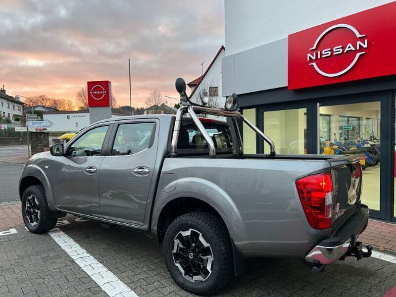 Nissan Navara NP300 Double Cab 4x4°AUTM°AHK°SITZH°KAMER