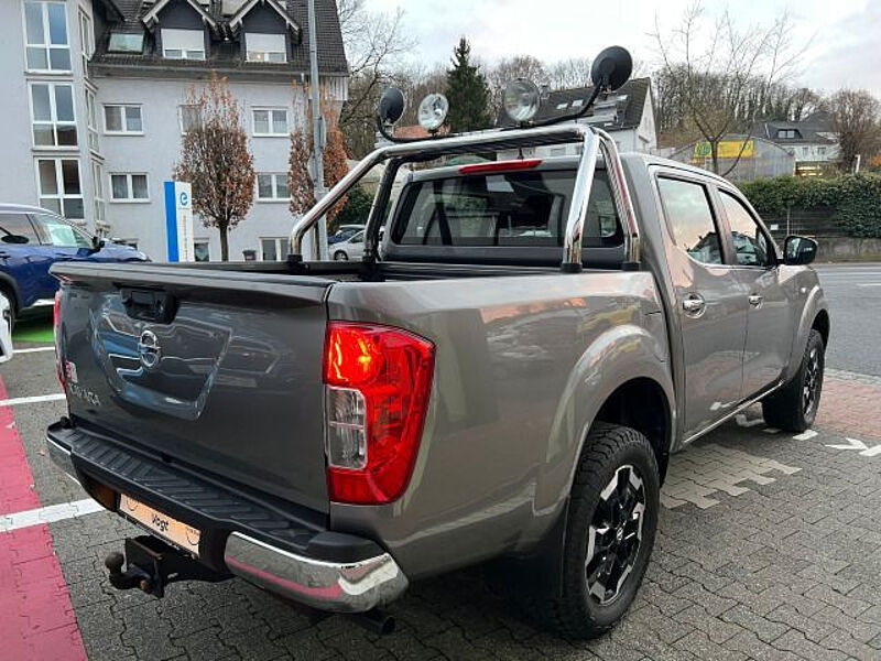 Nissan Navara NP300 Double Cab 4x4°AUTM°AHK°SITZH°KAMER