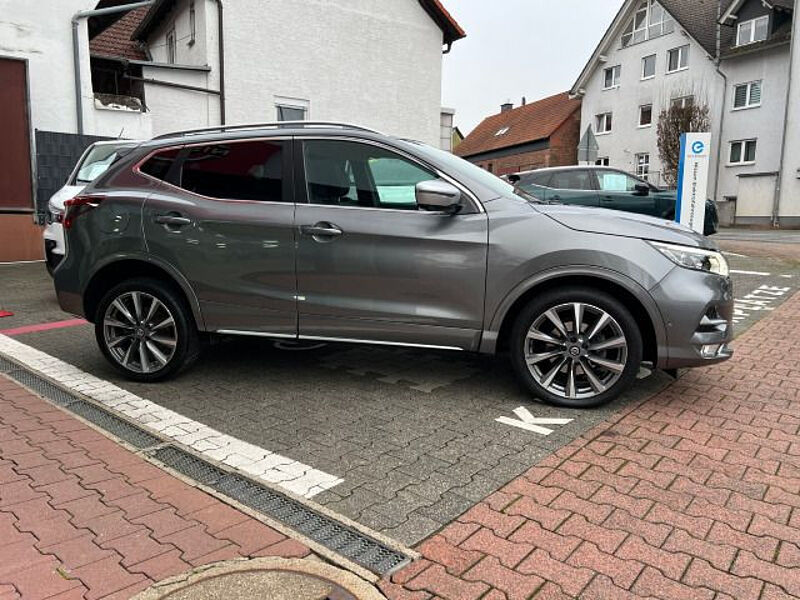 Nissan Qashqai Tekna 4x4°AUT°360°KAM°PROPILOT°AHKabnehm