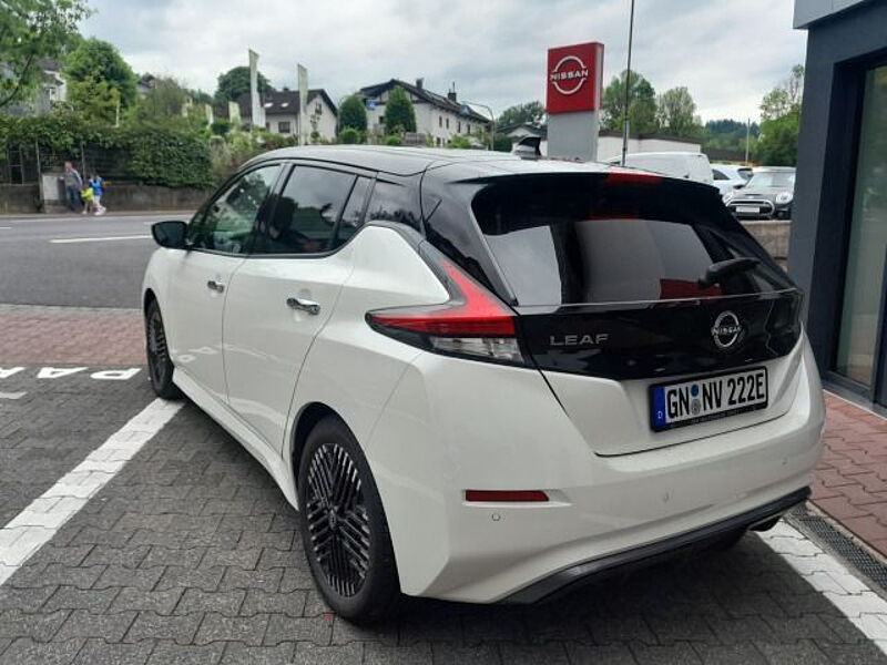 Nissan Leaf N-Connecta*150PS*NAVI*360°KAMERA*SITZH*KEY*