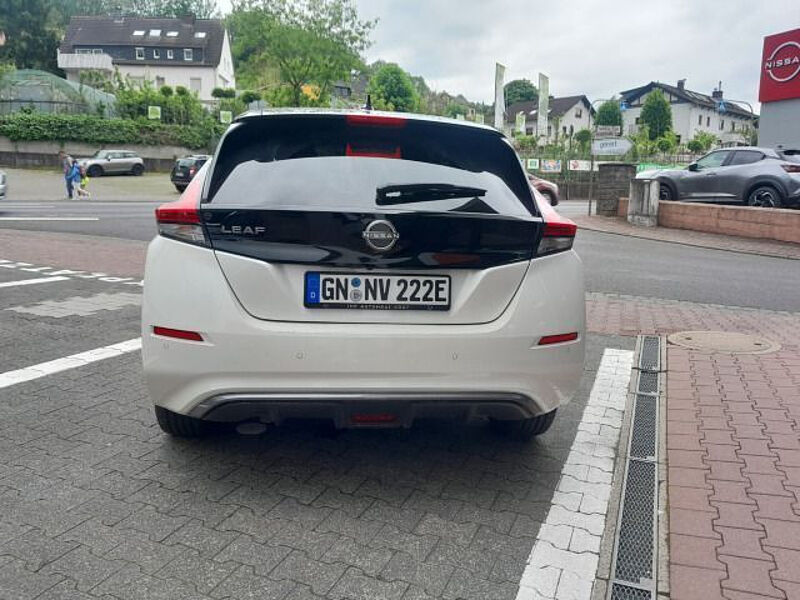 Nissan Leaf N-Connecta*150PS*NAVI*360°KAMERA*SITZH*KEY*