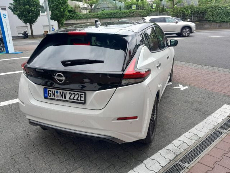 Nissan Leaf N-Connecta*150PS*NAVI*360°KAMERA*SITZH*KEY*